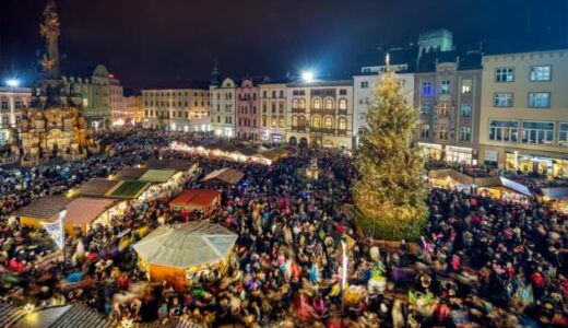 Vánoční trhy na náměstí v Olomouci
