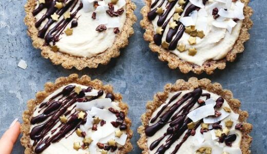 Dokonale upečené a ozdobené košíčky z kokosové tyčinky.